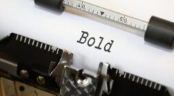 Mengubah text menjadi tebal dengan CSS (cascadding style sheet)